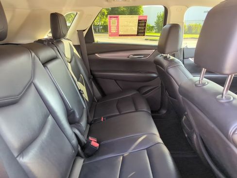 Used 2017 Cadillac XT5 Luxury w/ LPO, Wheel Lock Package FWD image 22