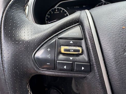 Used 2016 Nissan Maxima Platinum w/ Interior Lighting Package FWD image 33