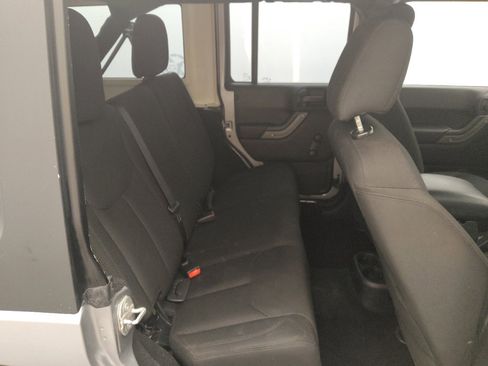 Used 2018 Jeep Wrangler Unlimited Sport AWD/4WD image 19