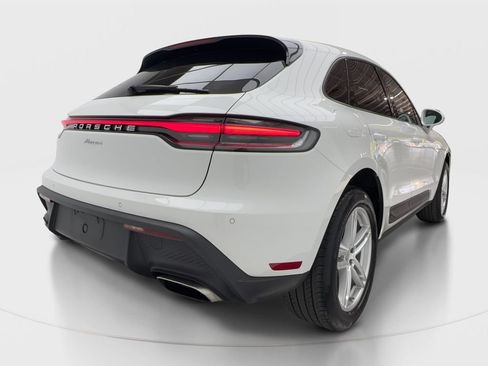 Used 2022 Porsche Macan AWD/4WD image 7