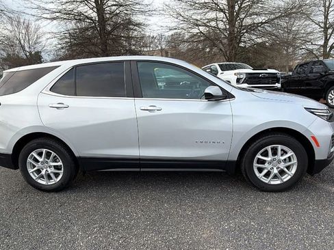 Used 2022 Chevrolet Equinox LT image 4