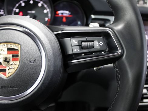 Certified 2025 Porsche Macan image 29