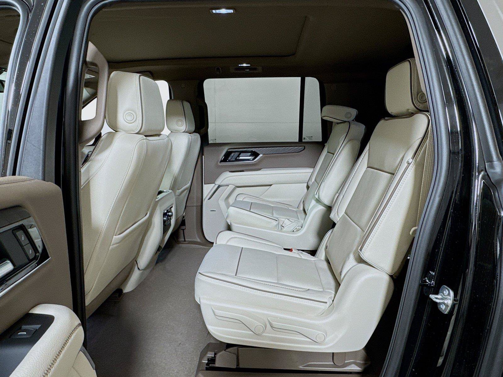 Certified 2025 GMC Yukon XL Denali w/ Sun & Power Step Package AWD/4WD image 13