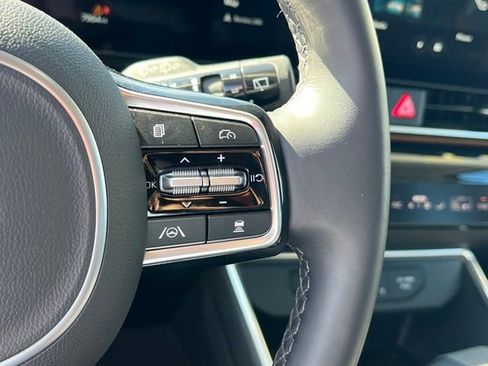 Certified 2025 Kia Carnival SX Prestige image 24