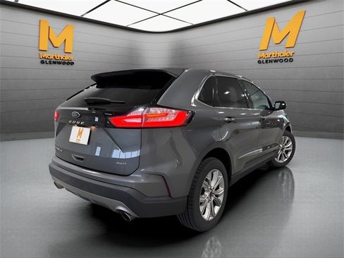 Used 2024 Ford Edge Titanium image 6
