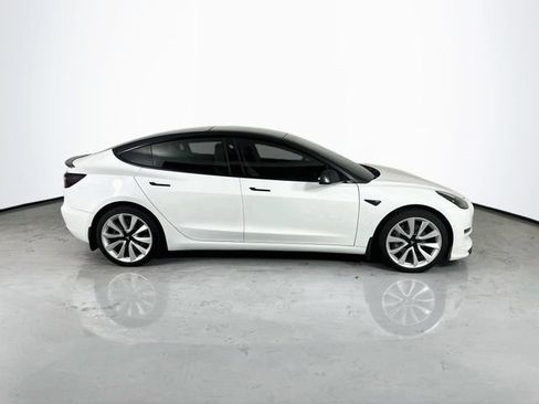Used 2022 Tesla Model 3 Long Range AWD/4WD image 10