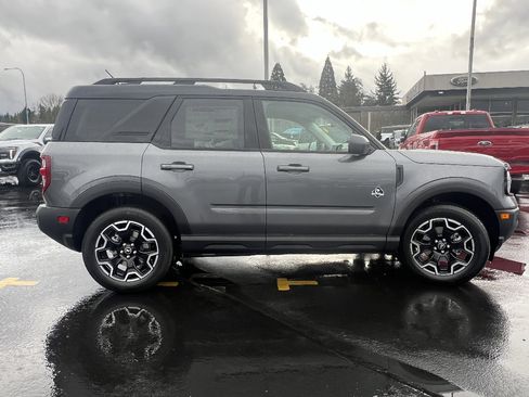 New 2025 Ford Bronco Sport Outer Banks AWD/4WD image 4