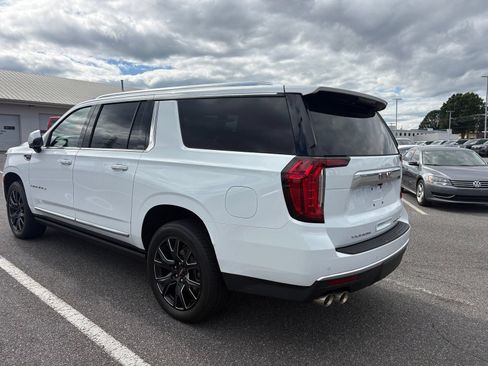 Used 2024 GMC Yukon XL Denali AWD/4WD image 5