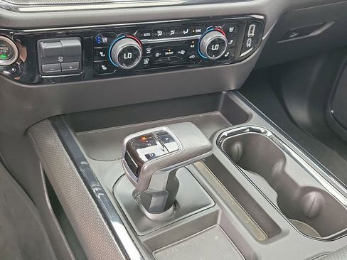 Used 2022 Chevrolet Silverado 1500 ZR2 w/ Technology Package AWD/4WD image 17