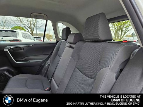 Used 2024 Toyota RAV4 LE AWD/4WD image 21