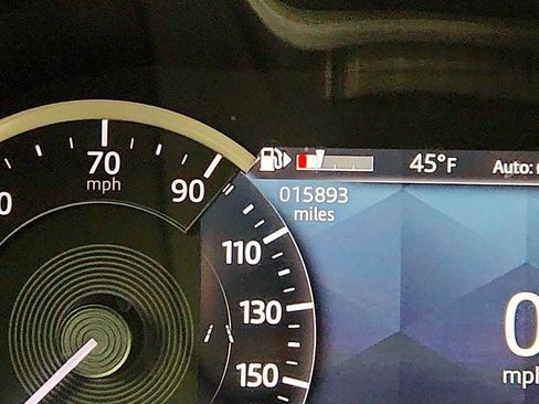 Used 2022 Jaguar XF R-Dynamic SE image 16