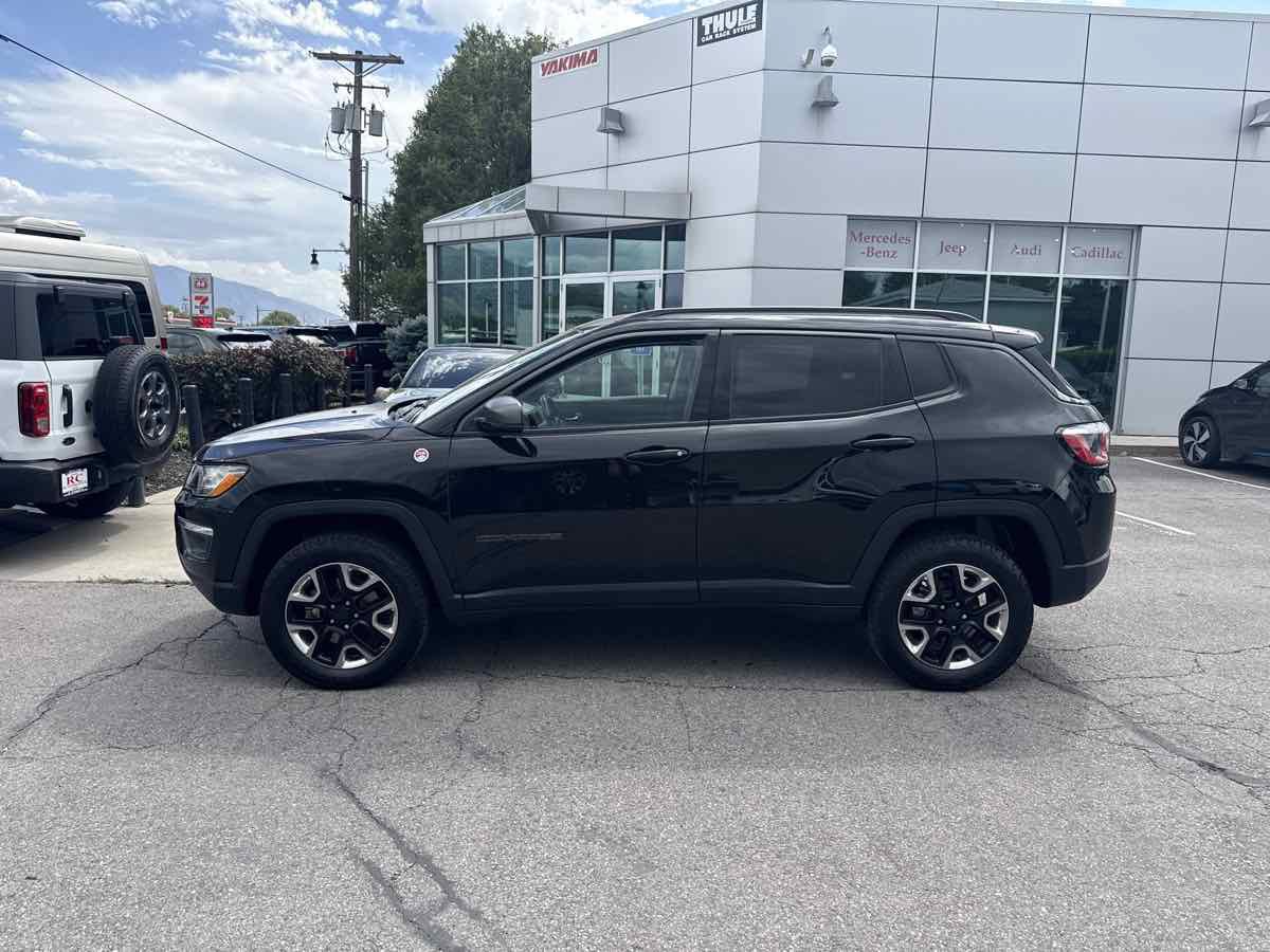 Used 2018 Jeep Compass Trailhawk w/ Navigation Group AWD/4WD image 9