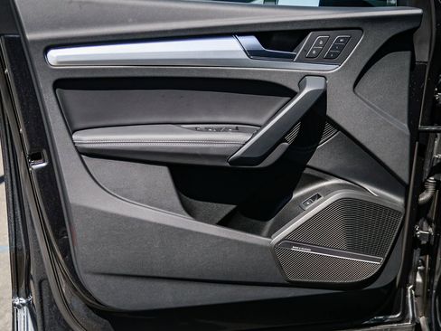 Certified 2025 Audi Q5 2.0T Premium Plus w/ Premium Plus Package image 21