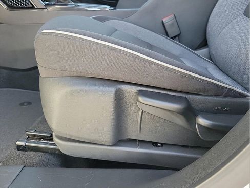 Used 2025 Chevrolet TrailBlazer LT image 12