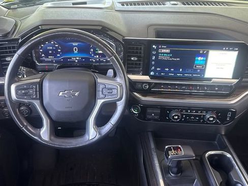 Used 2022 Chevrolet Silverado 1500 LT Trail Boss w/ Convenience Package II AWD/4WD image 14