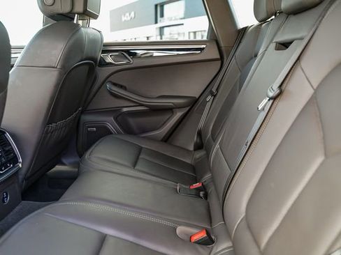 Used 2024 Porsche Macan image 20