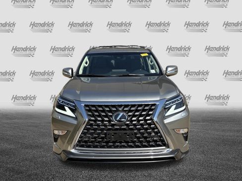 Used 2023 Lexus GX 460 Premium w/ Accessory Package AWD/4WD image 3