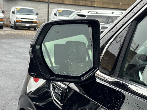 Used 2023 GMC Yukon Denali Ultimate image 18