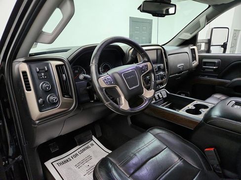 Used 2018 GMC Sierra 3500 Denali w/ Duramax Plus Package image 13