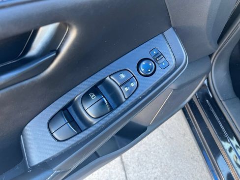 Used 2025 Nissan Sentra S FWD image 12