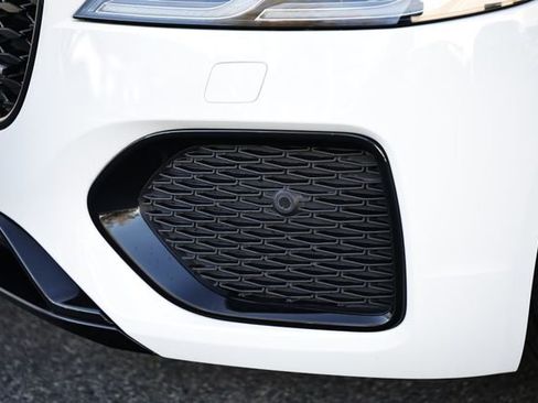 New 2024 Jaguar XF R-Dynamic SE image 3