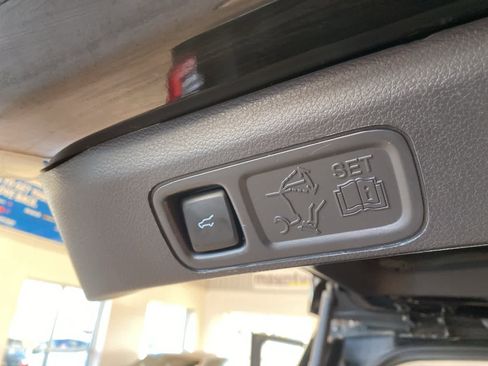 Certified 2023 Ford Expedition Limited image 31