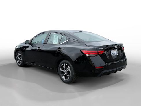 Used 2023 Nissan Sentra SV image 3