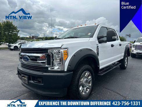 Used 2017 Ford F250 XL w/ Power Equipment Group AWD/4WD image 1