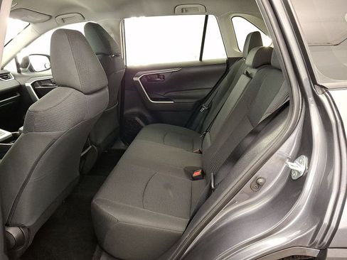 Used 2021 Toyota RAV4 LE AWD/4WD image 11