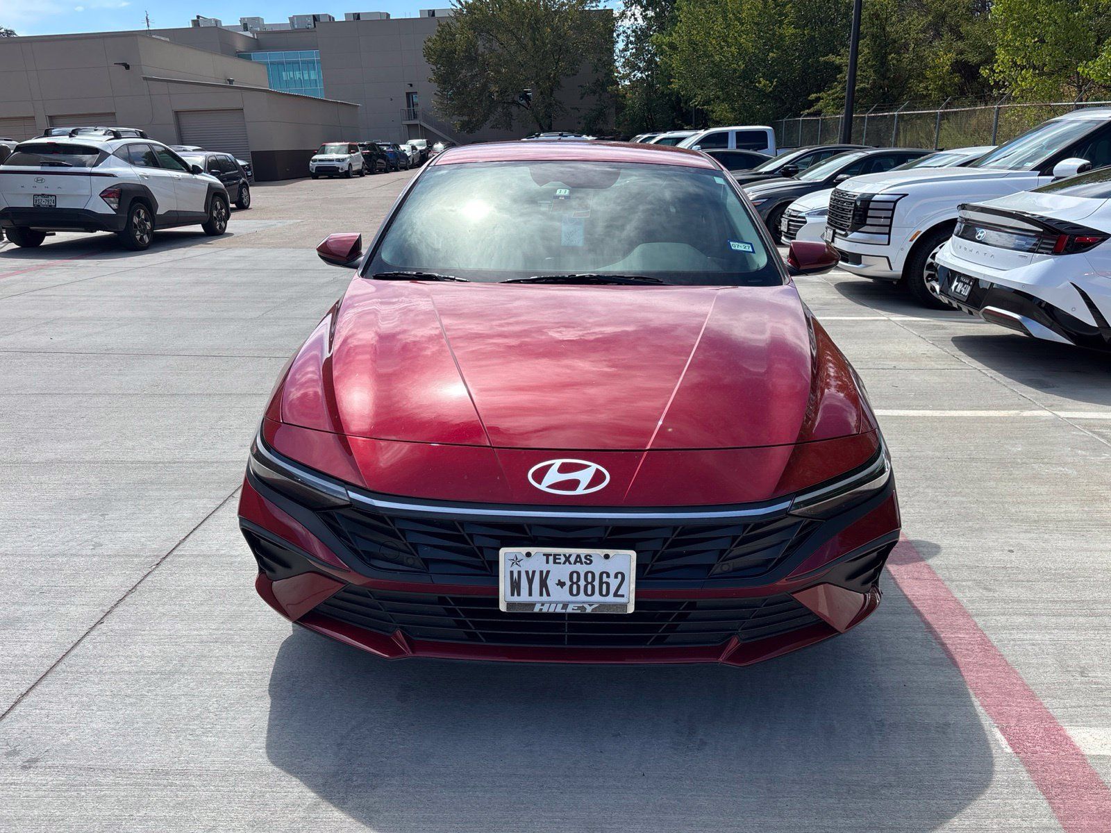 Certified 2025 Hyundai Elantra SE FWD image 2