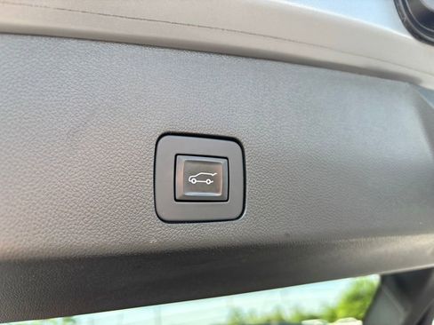 Used 2022 Buick Encore GX Essence FWD image 21