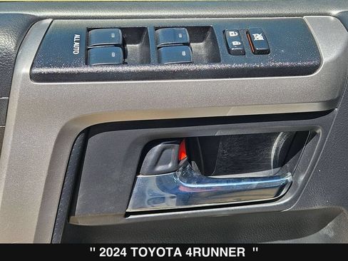 Used 2024 Toyota 4Runner Limited AWD/4WD image 15