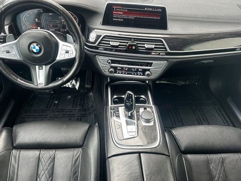 Used 2020 BMW 740i w/ M Sport Package image 12