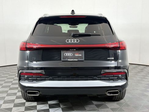 Used 2025 Audi Q5 Premium w/ Convenience Package image 10