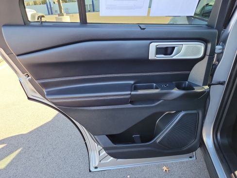 Certified 2020 Ford Explorer ST w/ Premium Technology Package image 11