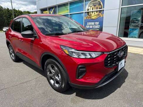 Used 2025 Ford Escape ST-Line AWD/4WD image 1