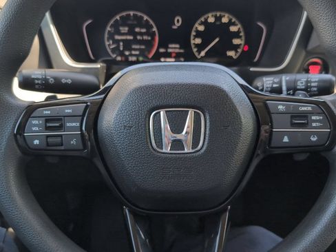 Used 2024 Honda Pilot LX image 25
