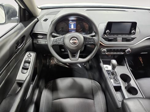 Used 2024 Nissan Altima 2.5 S FWD image 10