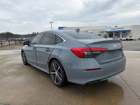 Used 2023 Honda Civic Touring image 6