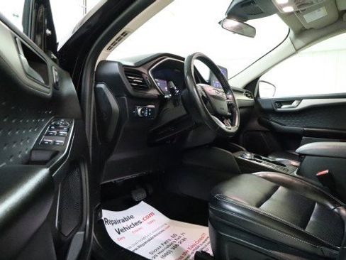 Used 2020 Ford Escape SEL image 9