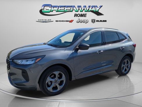 Used 2023 Ford Escape ST-Line w/ Tech Pack #1 image 4