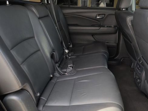 Used 2018 Honda Pilot Touring image 30