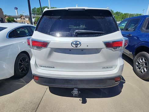 Used 2016 Toyota Highlander XLE AWD/4WD image 6