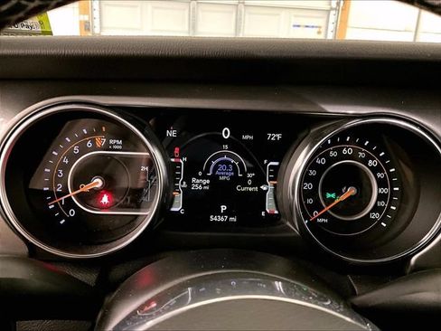 Used 2021 Jeep Gladiator Overland AWD/4WD image 19