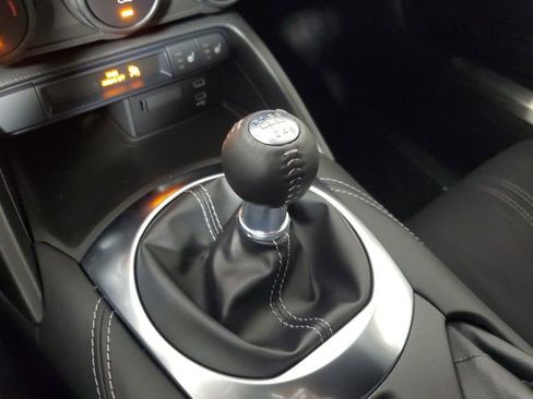 New 2026 MAZDA MX-5 Miata Club w/ Interior Package RWD image 24