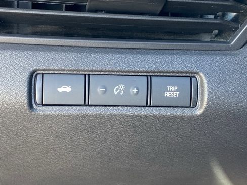 Used 2024 Nissan Altima 2.5 SV image 31