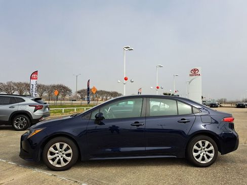 Used 2024 Toyota Corolla LE image 9