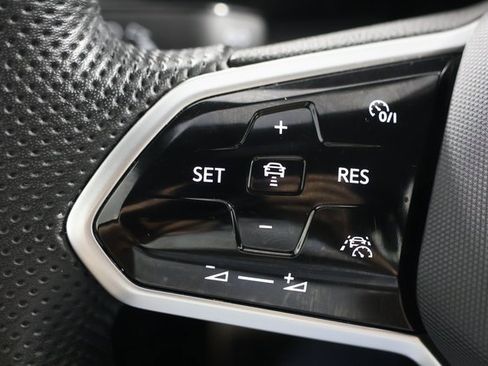 Used 2024 Volkswagen Jetta GLI 40th Anniversary Edition image 11