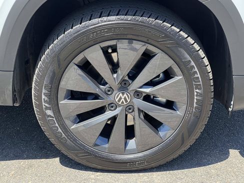 Certified 2024 Volkswagen Taos S FWD image 26