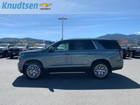 Used 2024 Chevrolet Tahoe LT w/ Luxury Package image 4